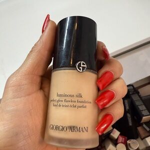 Giorgio Armani Luminous Silk Foundation - shade 2